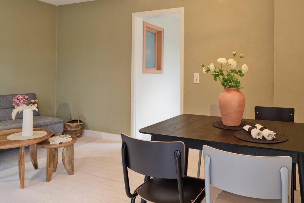 Mosel-Auszeit - Fewo Mit Sauna & Sonnenterrasse - Ideal Fuer 2 Personen Ürzig Buitenkant foto